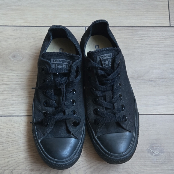 Converse Shoes - CONVERSE CTAS Black Low Top Sneakers Womens 6.5 Mens 4.5